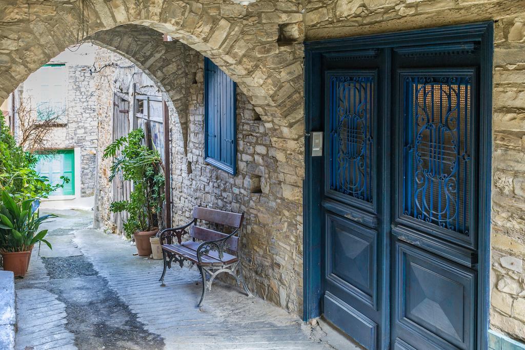 Redblue Door Two Traditional Listed Houses Lefkara Exterior foto