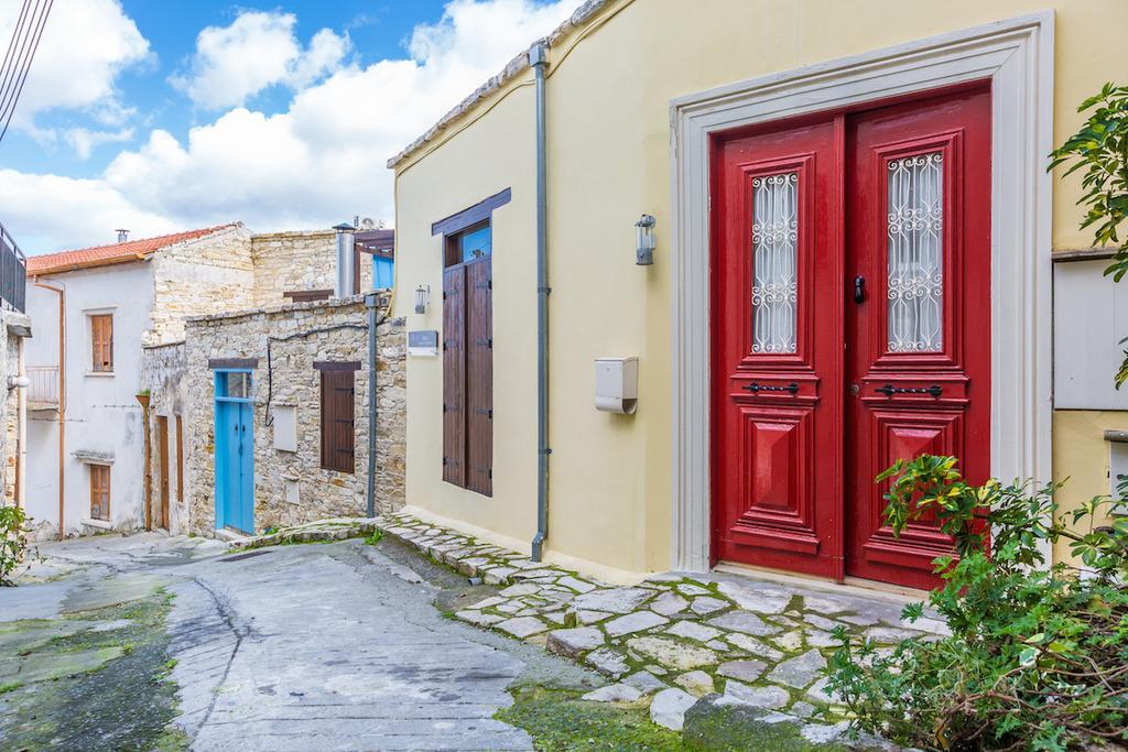 Redblue Door Two Traditional Listed Houses Lefkara Exterior foto
